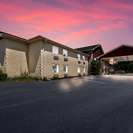Surestay Plus Hotel By Best Western Berkeley Springs Exterior photo