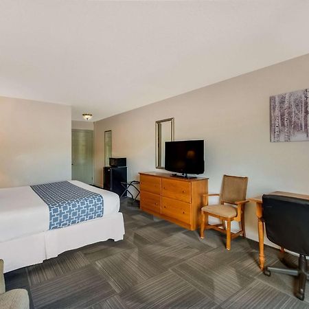 Surestay Plus Hotel By Best Western Berkeley Springs Exterior photo