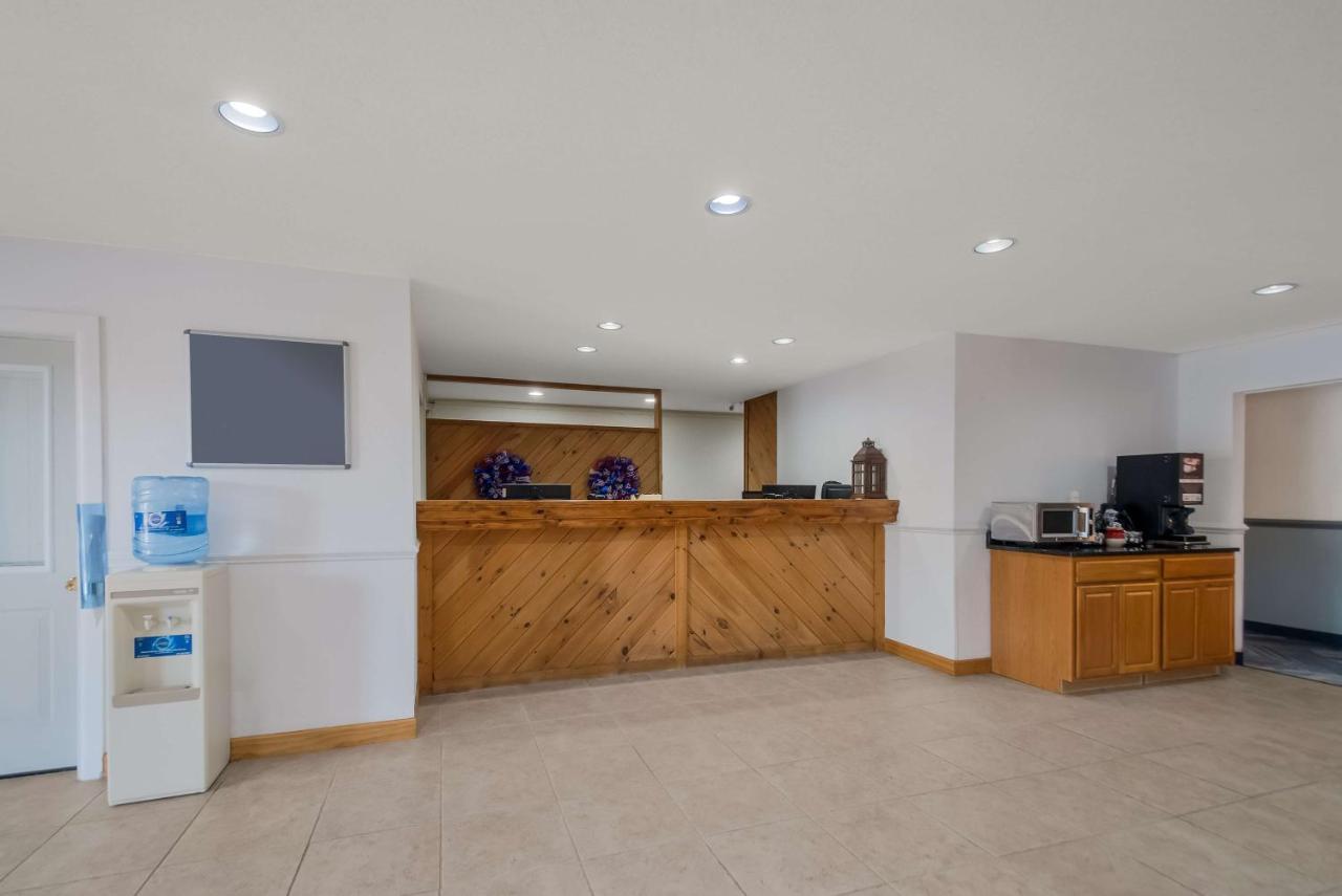 Surestay Plus Hotel By Best Western Berkeley Springs Exterior photo