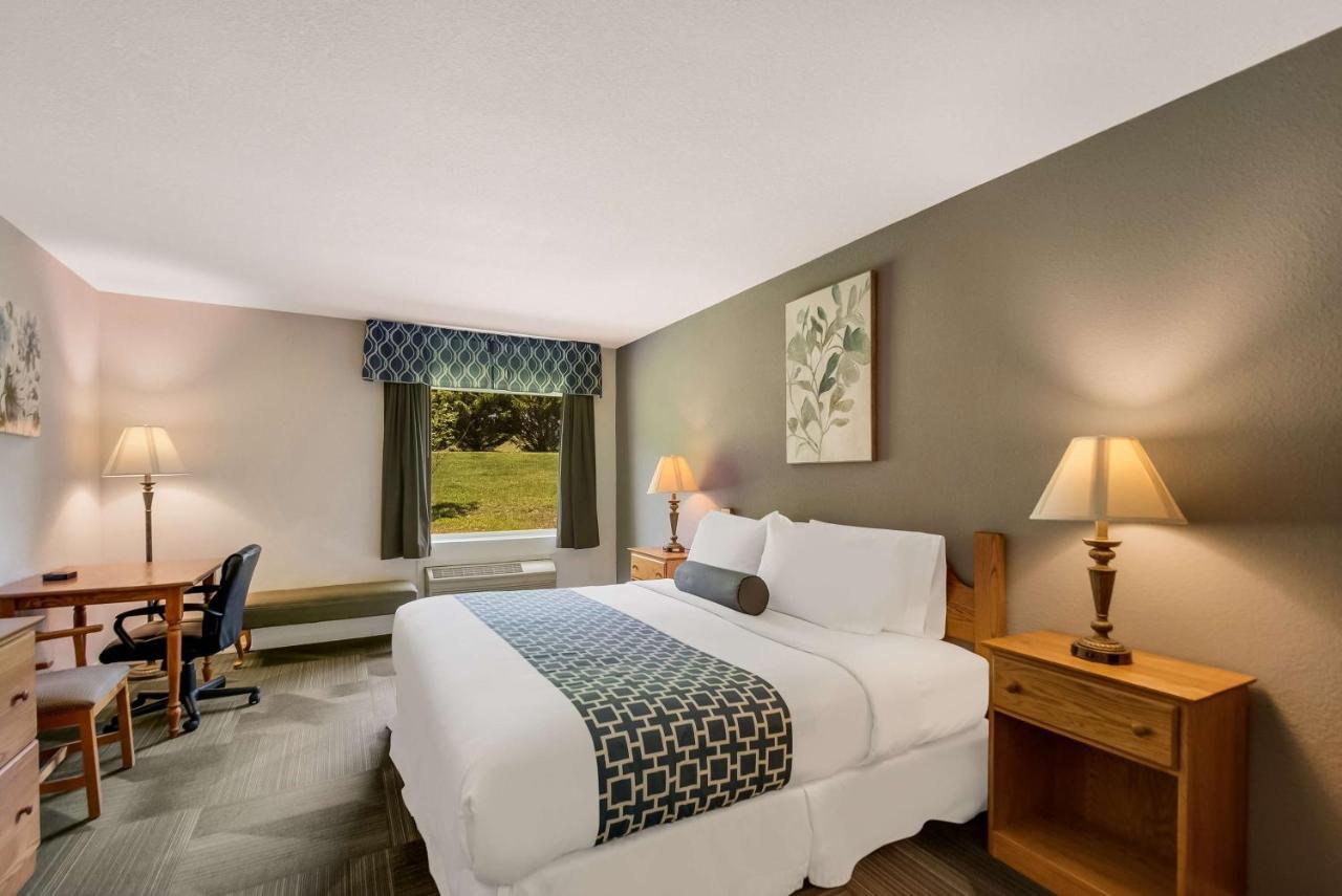 Surestay Plus Hotel By Best Western Berkeley Springs Exterior photo