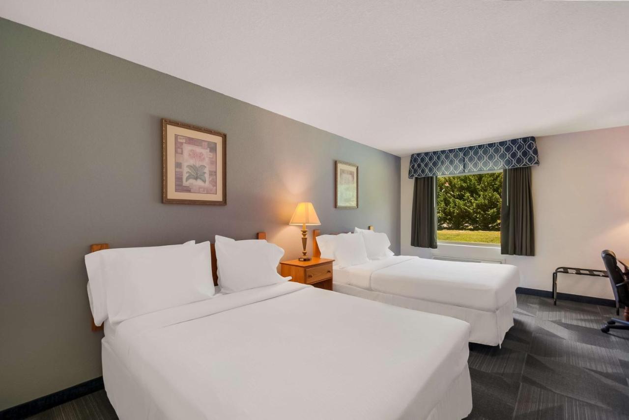 Surestay Plus Hotel By Best Western Berkeley Springs Exterior photo