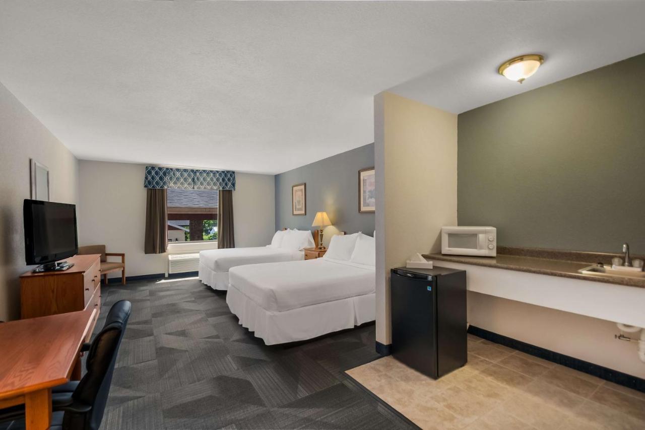 Surestay Plus Hotel By Best Western Berkeley Springs Exterior photo