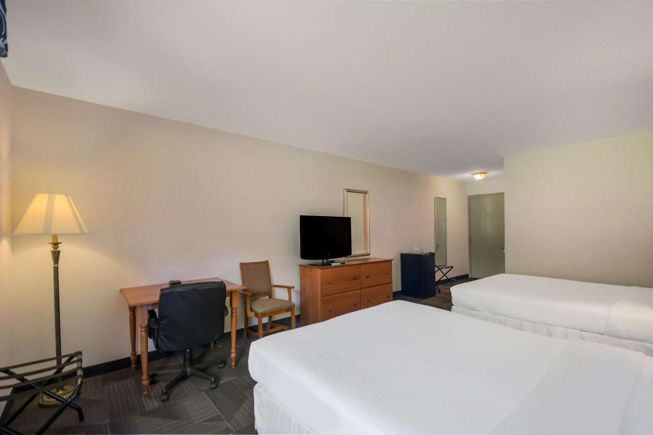 Surestay Plus Hotel By Best Western Berkeley Springs Exterior photo