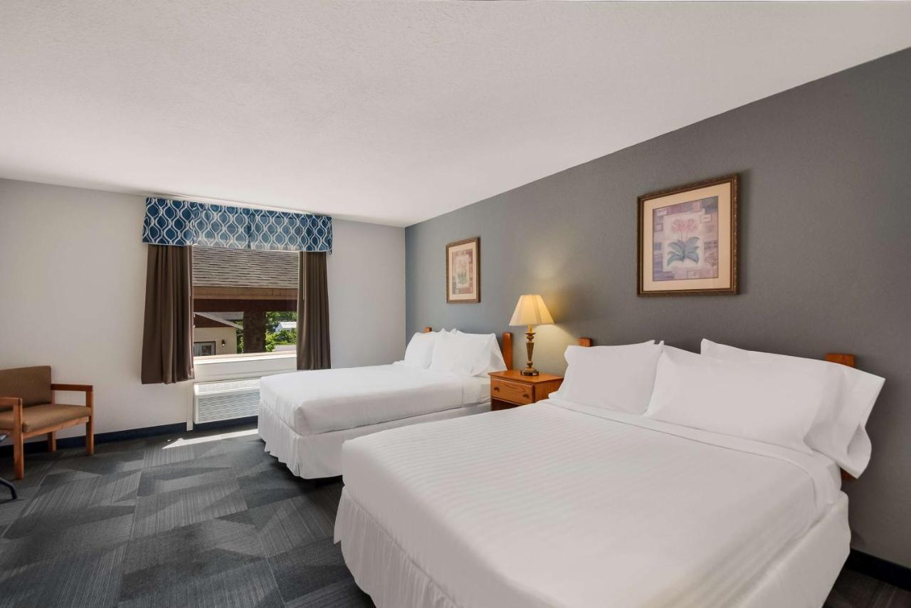 Surestay Plus Hotel By Best Western Berkeley Springs Exterior photo