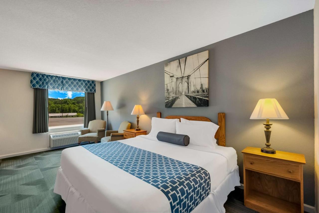 Surestay Plus Hotel By Best Western Berkeley Springs Exterior photo