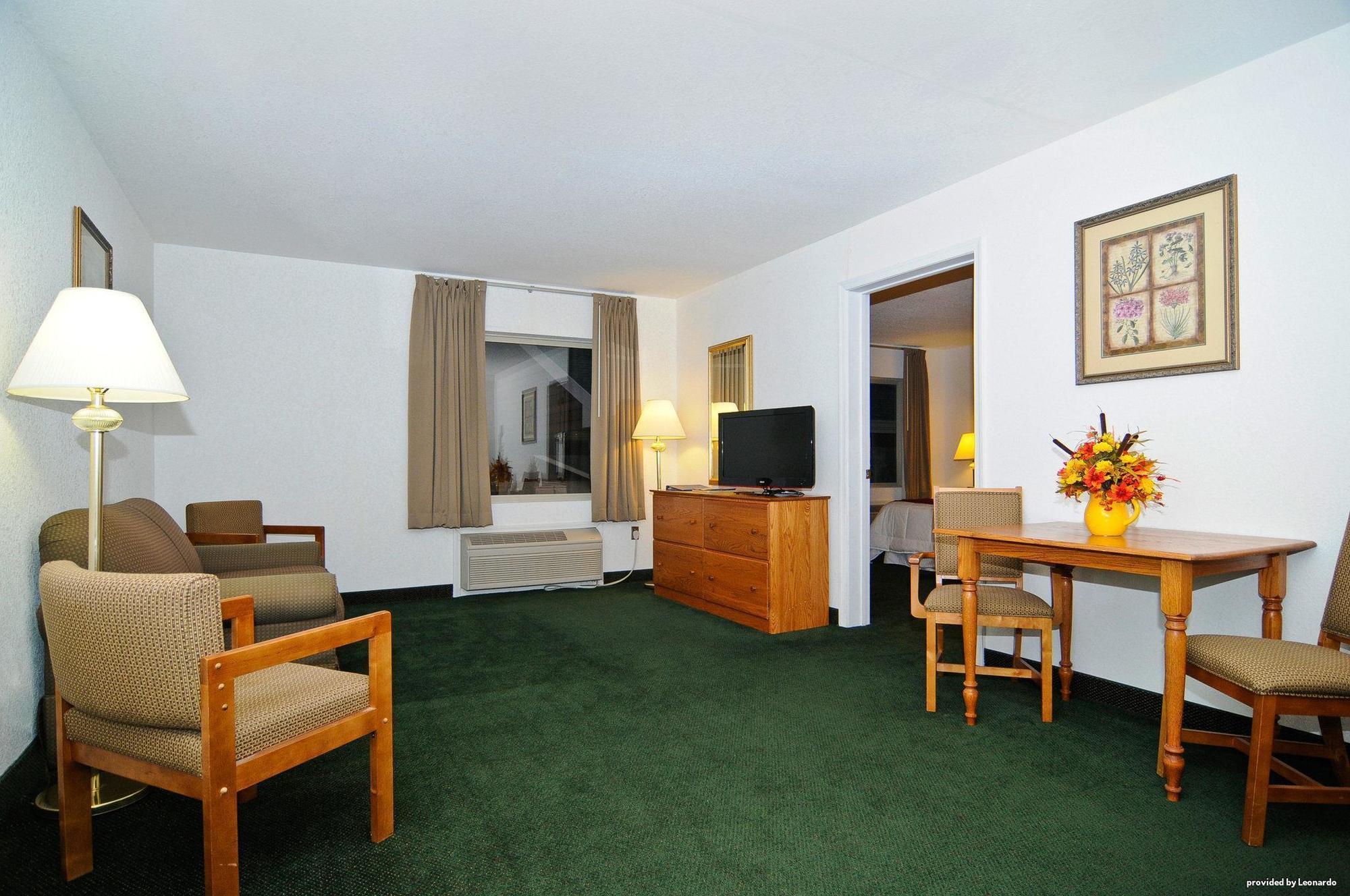 Surestay Plus Hotel By Best Western Berkeley Springs Exterior photo