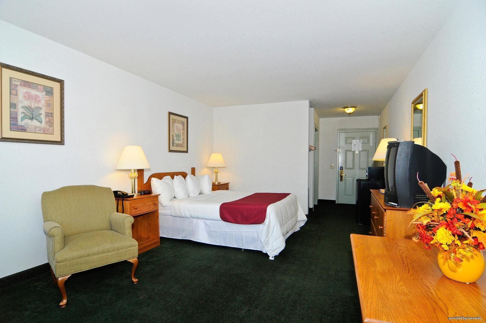 Surestay Plus Hotel By Best Western Berkeley Springs Room photo
