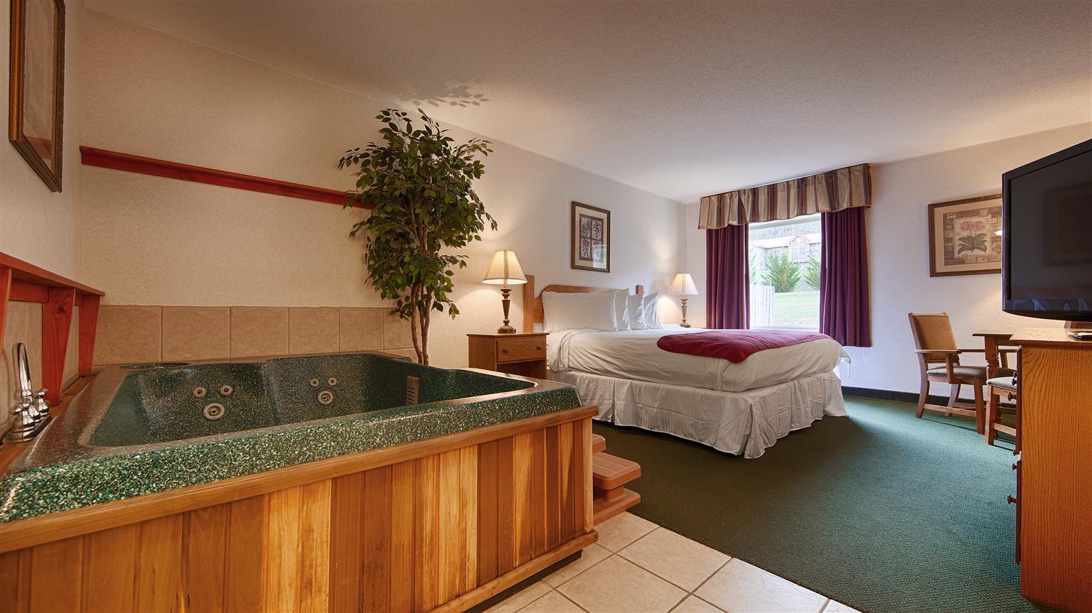 Surestay Plus Hotel By Best Western Berkeley Springs Exterior photo