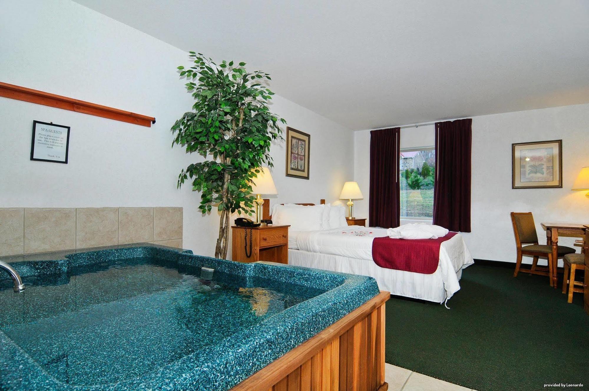 Surestay Plus Hotel By Best Western Berkeley Springs Room photo