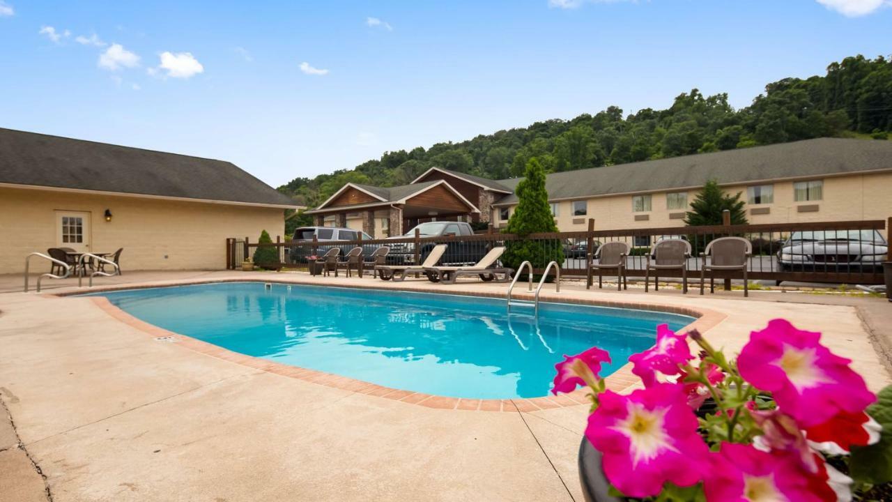 Surestay Plus Hotel By Best Western Berkeley Springs Exterior photo