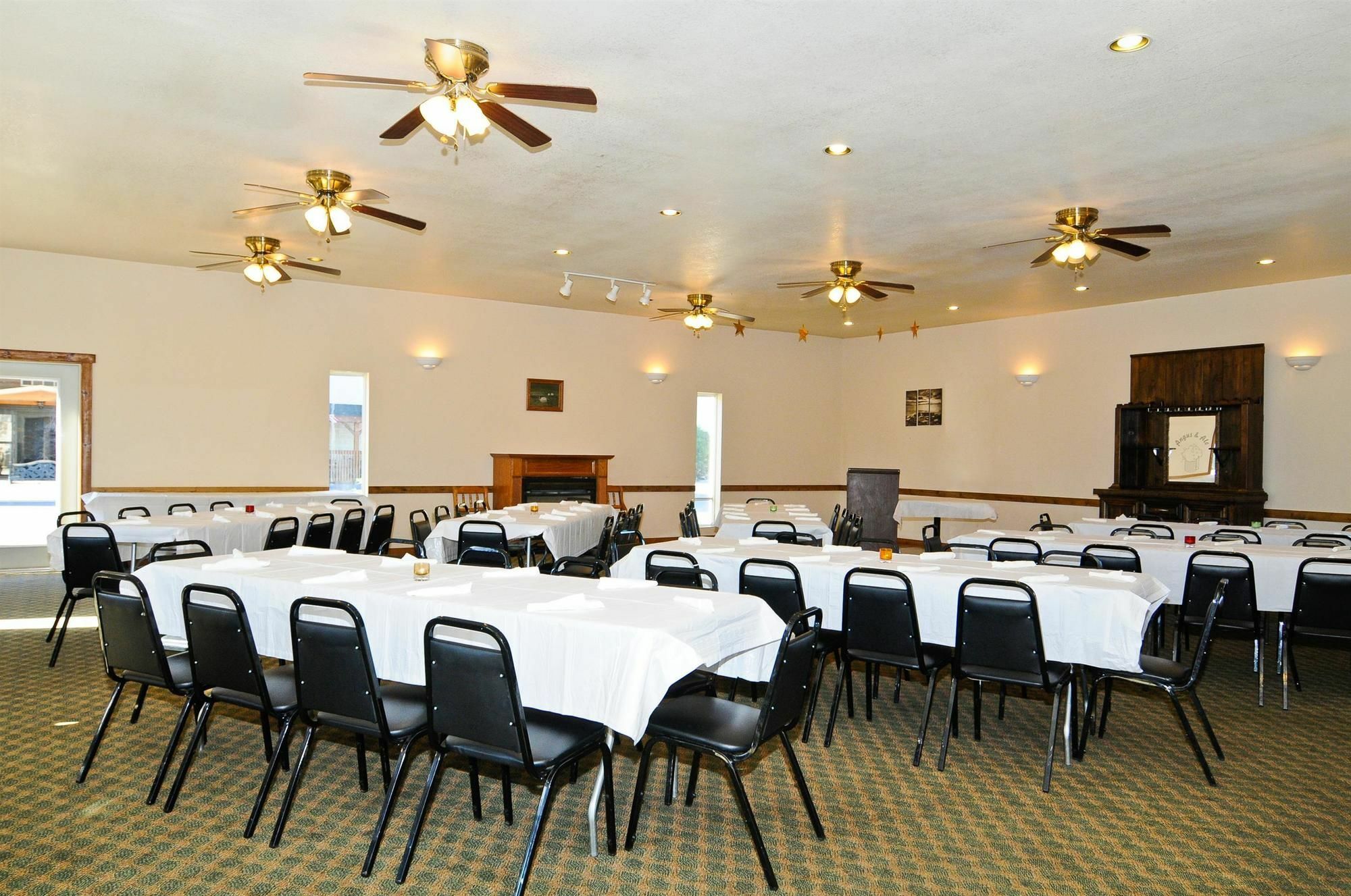 Surestay Plus Hotel By Best Western Berkeley Springs Business photo